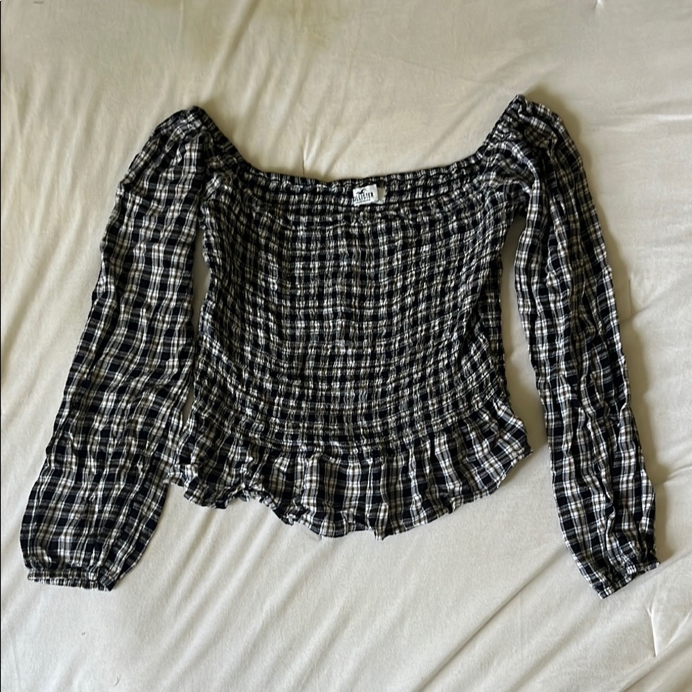 Hollister Black and White Puff Sleeve Smocked Blouse